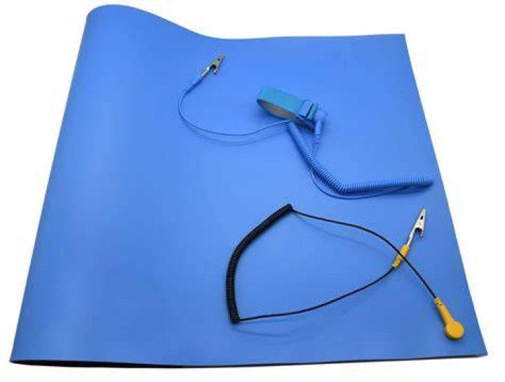 Anti-static mat