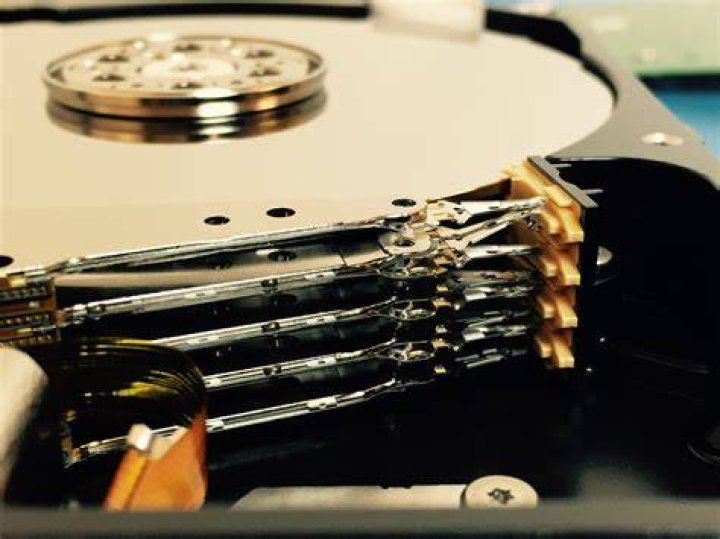 Hard drive fell to the floor