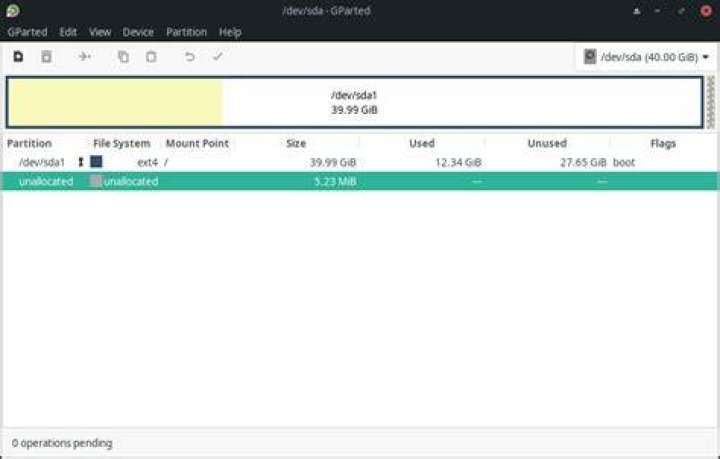 Screenshot of GParted's partition resize feature
